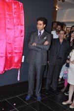 Abhishek Bachchan inaugurates radhika goenka_s art exhibition in Tao Art Gallery, Mumbai on 21st Jan 2013 (14).JPG